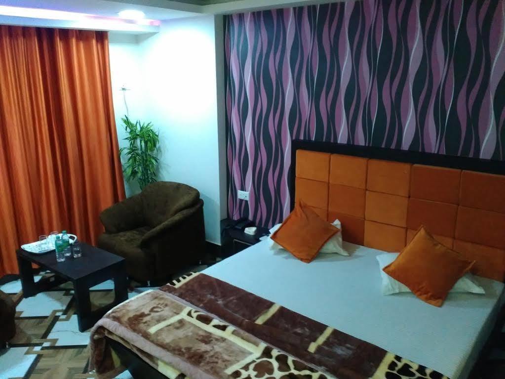 Hotel Rajkamal Deoghar Luaran gambar