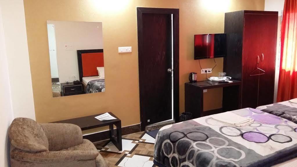 Hotel Rajkamal Deoghar Luaran gambar